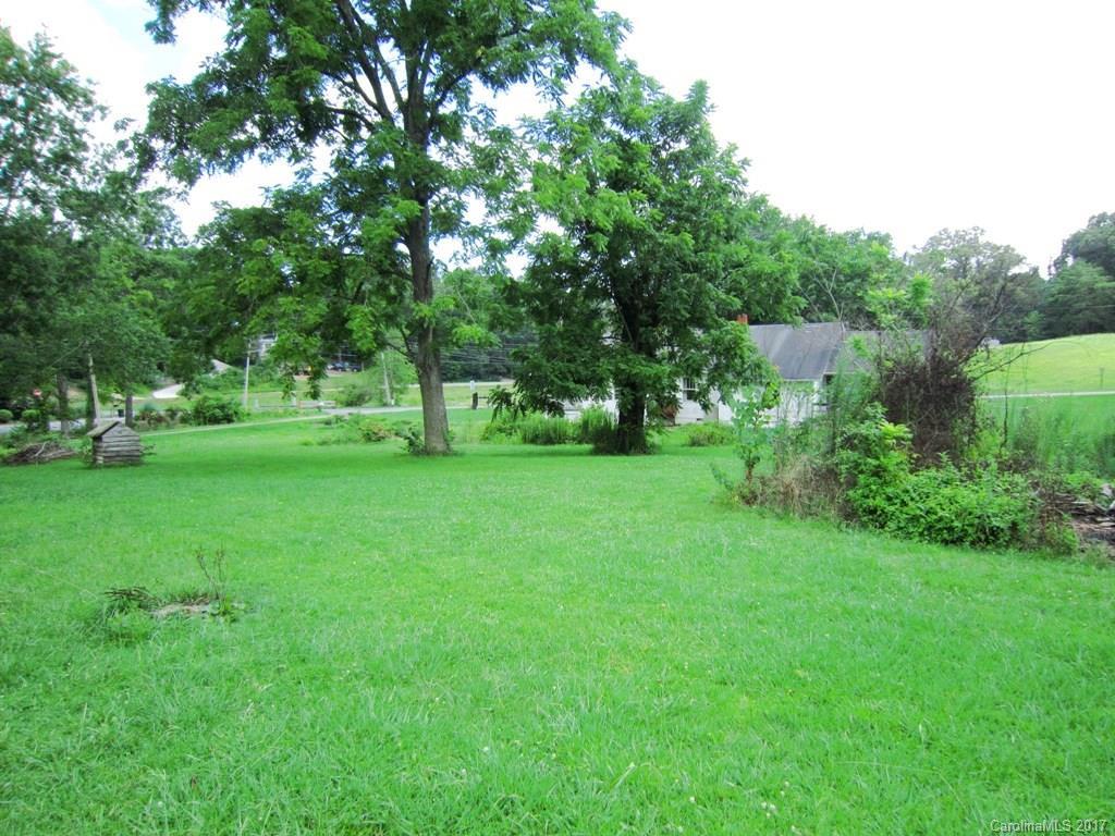 488 Upper Grassy Branch Rd., Asheville, NC 28805