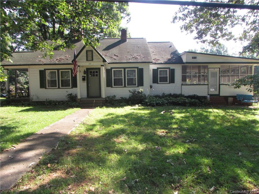 201 Clegg St., Statesville, NC 28677