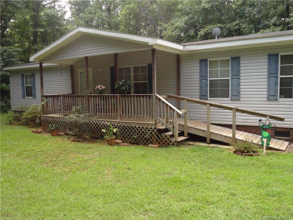 125 Summerglen Dr., Gastonia, NC 28056