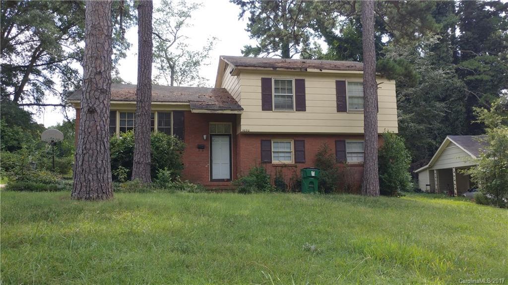 5830 Whitingham Dr., Charlotte, NC 28215