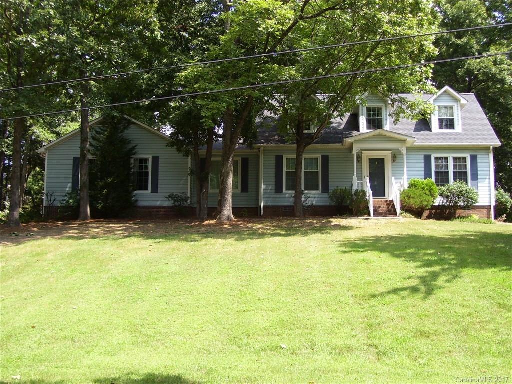 569 Westwood Dr., Kannapolis, NC 28081