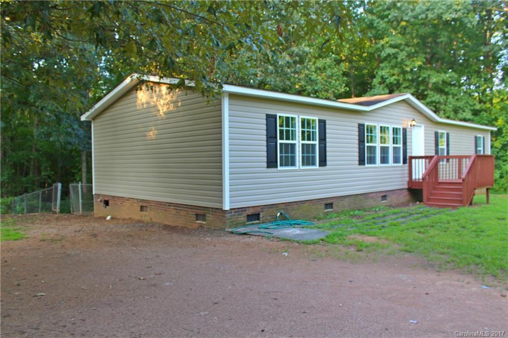 245 Cimmaron Cir., Kannapolis, NC 28081