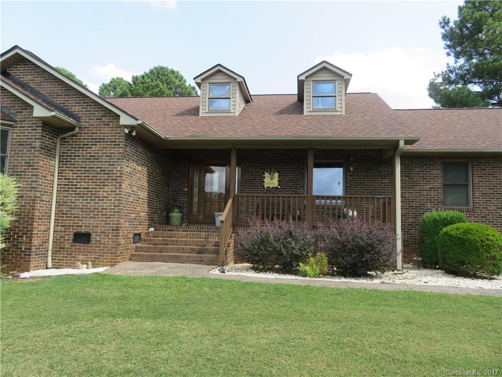 2454 Chandler Dr., Newton, NC 28658