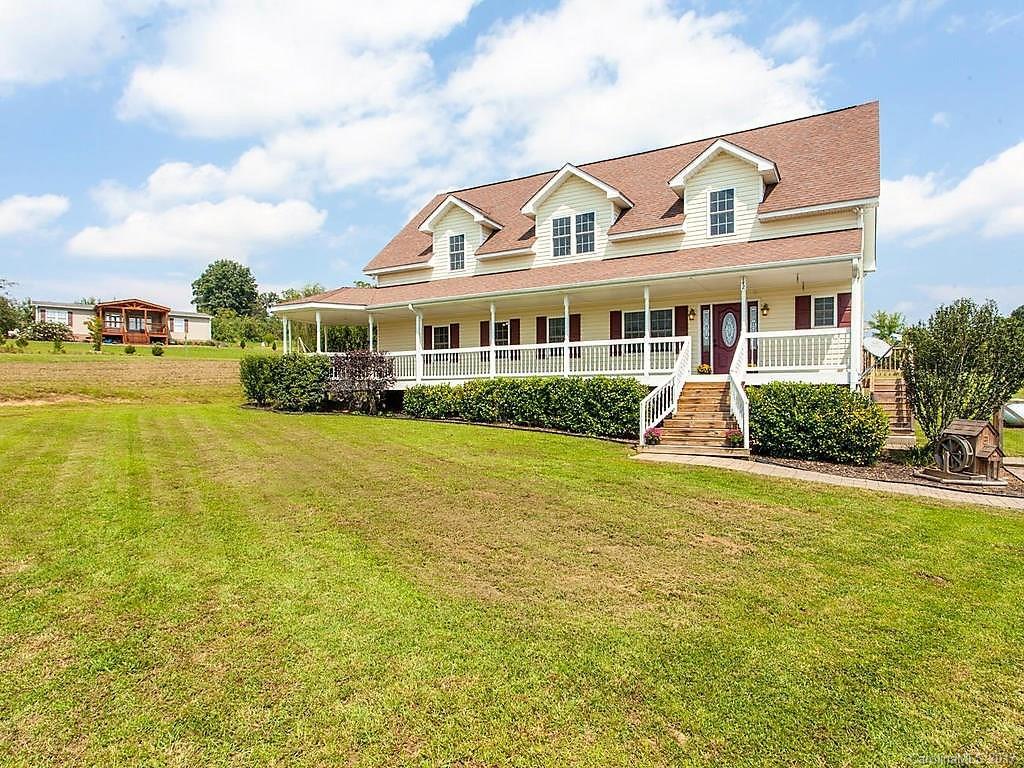 142 Waters Rd., Hendersonville, NC 28792