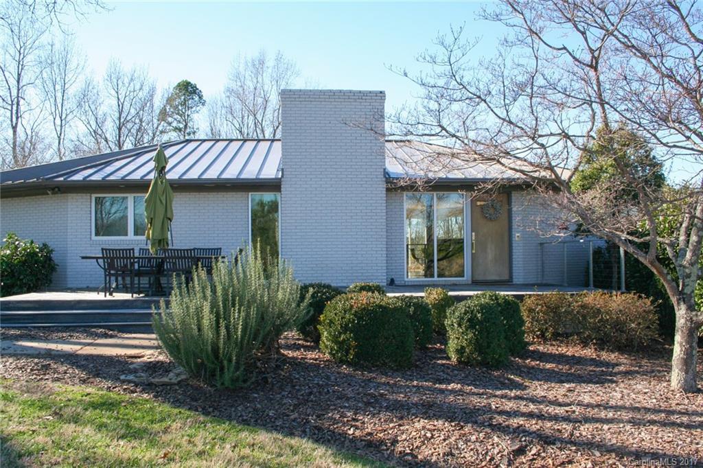 3400 Eva Dr., Concord, NC 28027