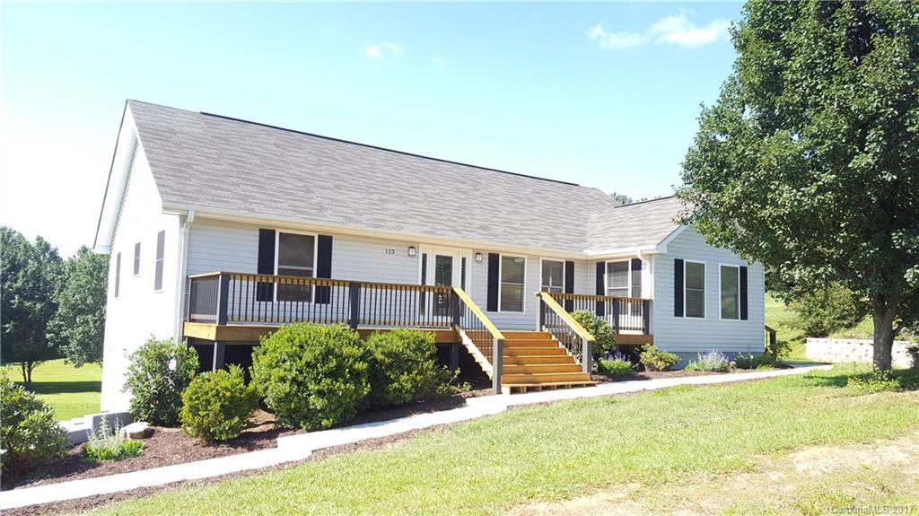 123 Lakeview Acres Dr., Asheville, NC 28806