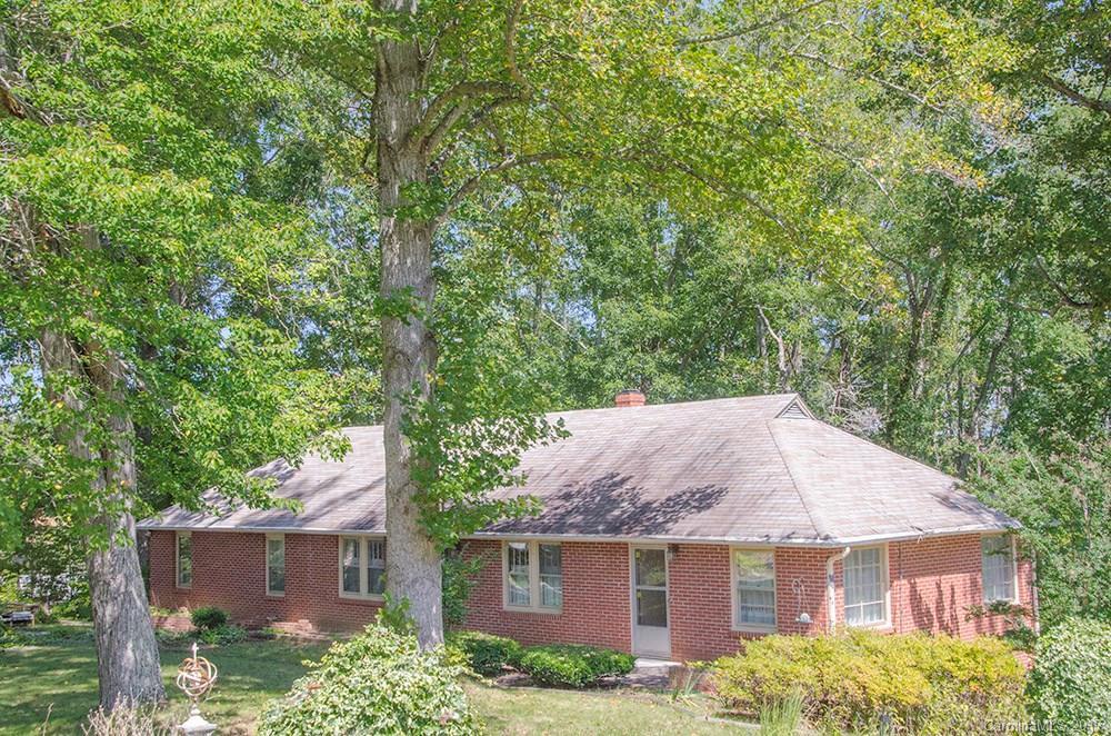 133 Cedar Hill Rd., Asheville, NC 28806