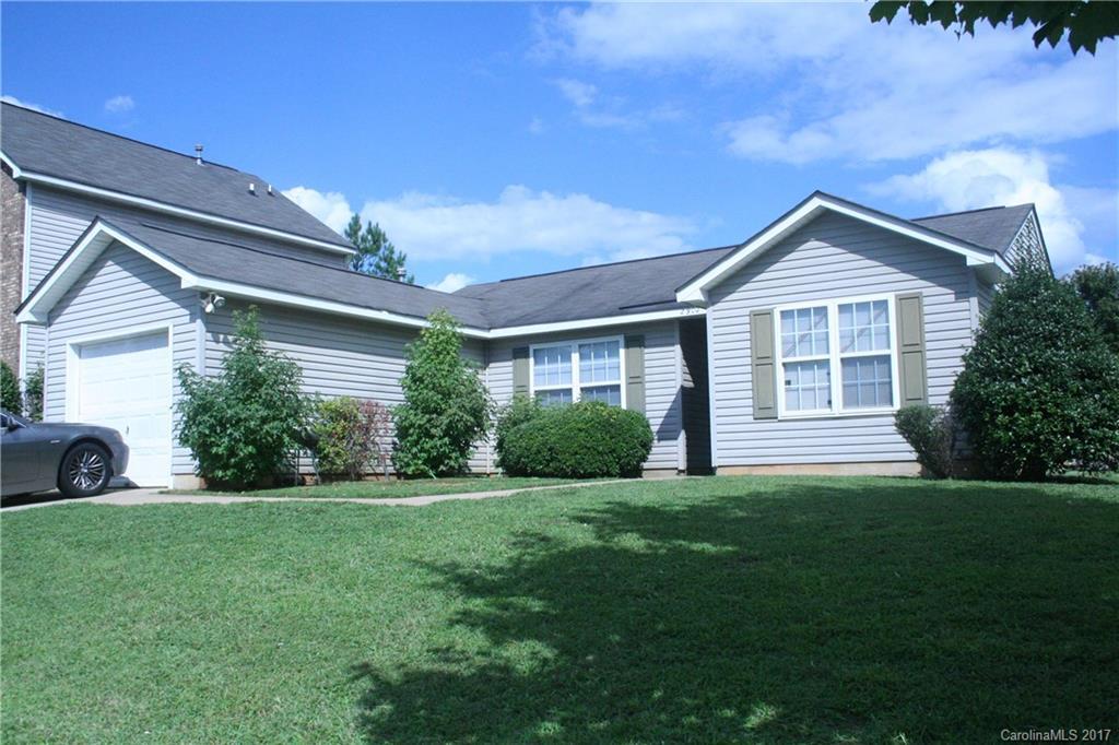2902 Fairglen Rd., Charlotte, NC 28269