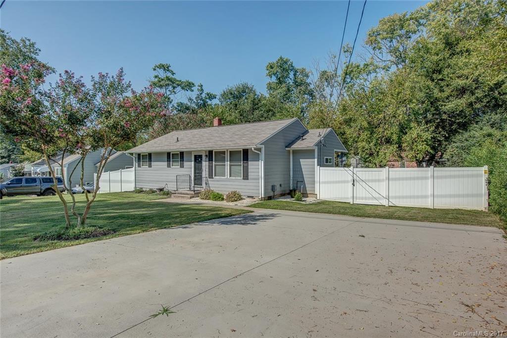 1213 Golf Course Dr., Gastonia, NC 28054