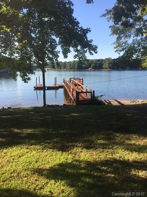 7503 Pine Ridge Dr., Denver, NC 28037