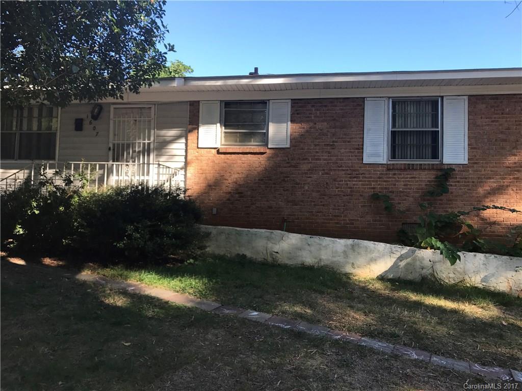 1607 Longleaf Dr., Charlotte, NC 28210