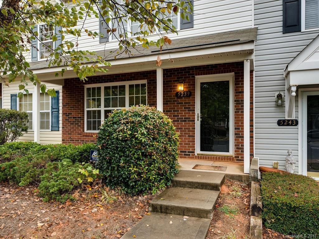 5239 Magnolia Tree Ln., Charlotte, NC 28215