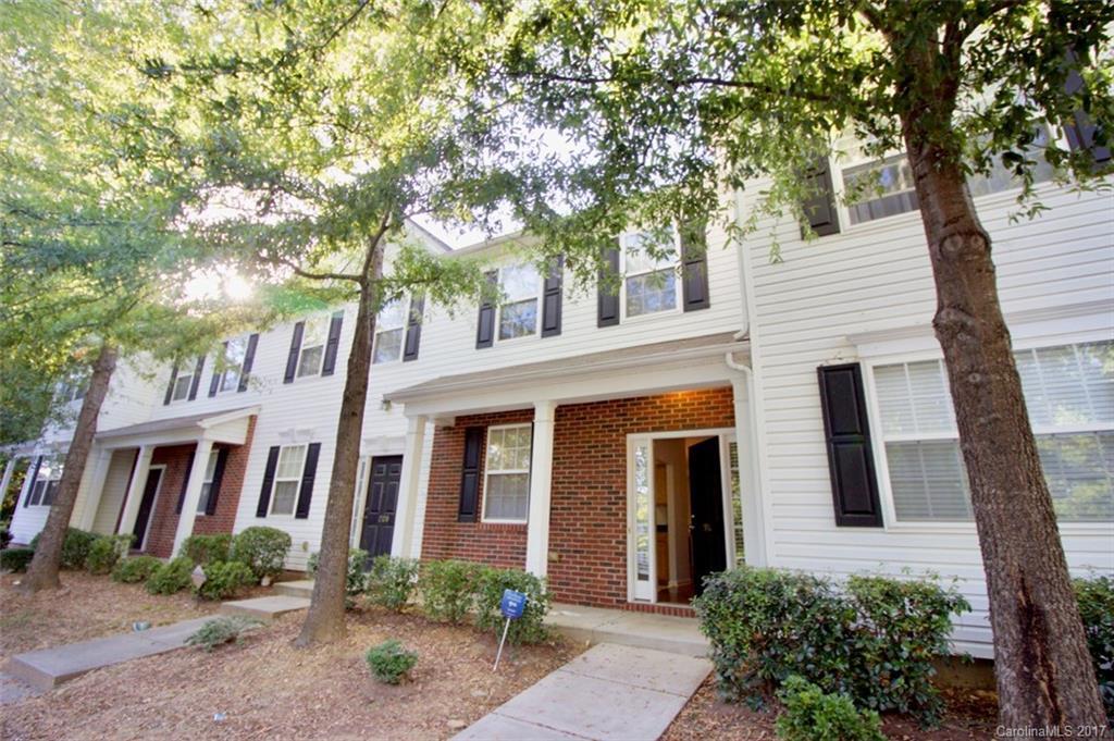 2116 Winthrop Chase Dr., Charlotte, NC 28212