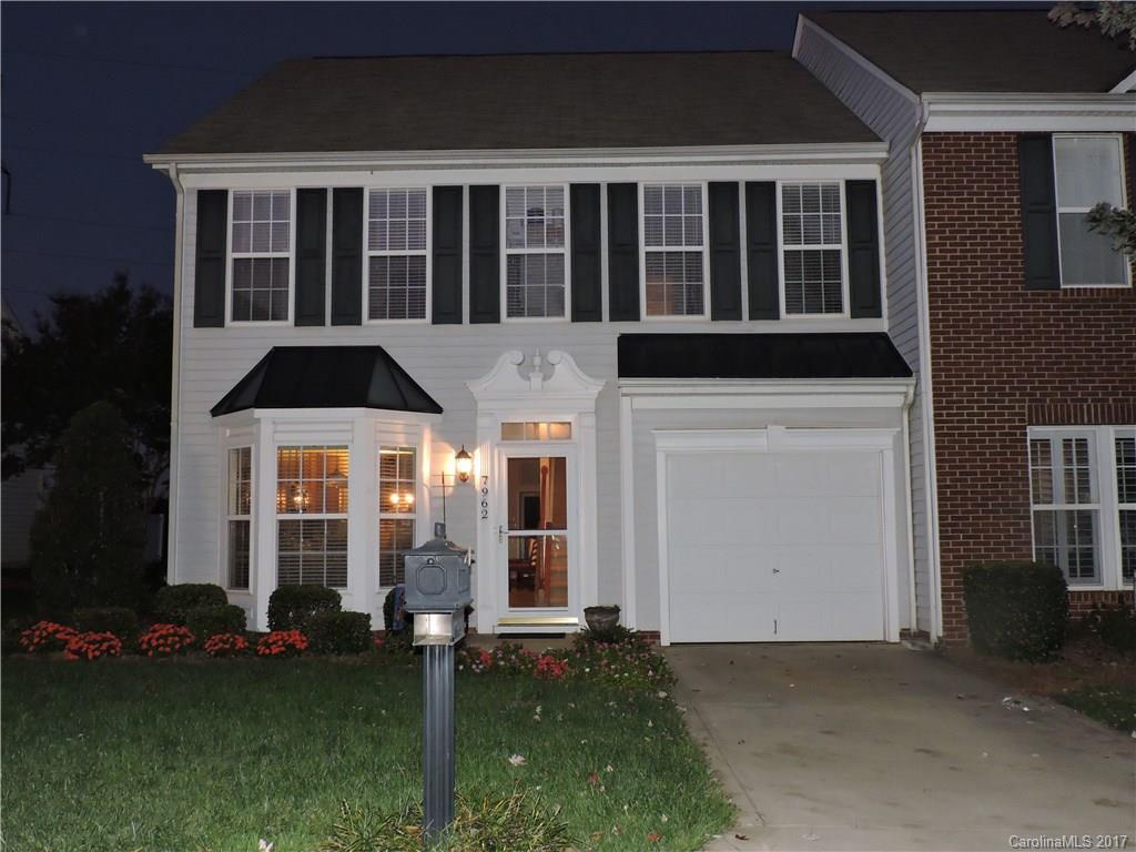 7962 Mariners Pointe Cir., Denver, NC 28037