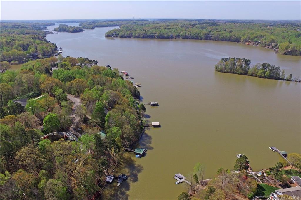 492 Laurel Cove Rd., Statesville, NC 28677