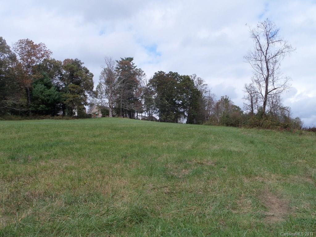 000 Chestnut Gap Rd., Hendersonville, NC 28792