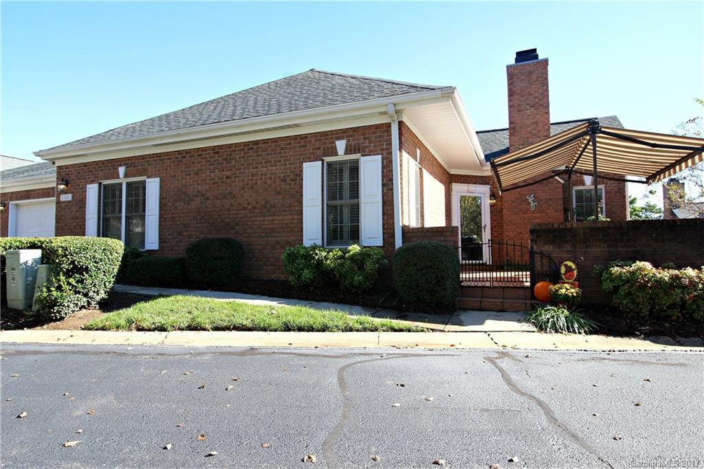 8326 Highland Glen Dr., Charlotte, NC 28269