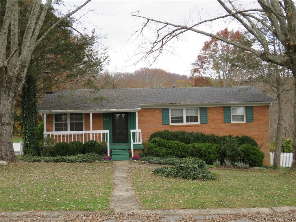 20 Oak Leaf Ln., Arden, NC 28704