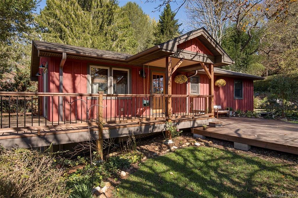 27 Totem Pole Ln., Brevard, NC 28712