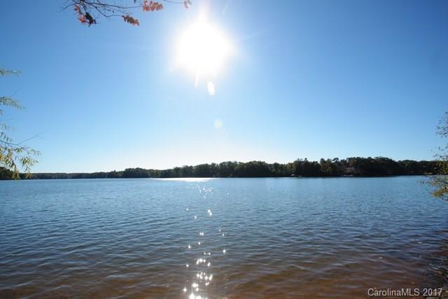 000 Ridgecliff Dr., Statesville, NC 28677