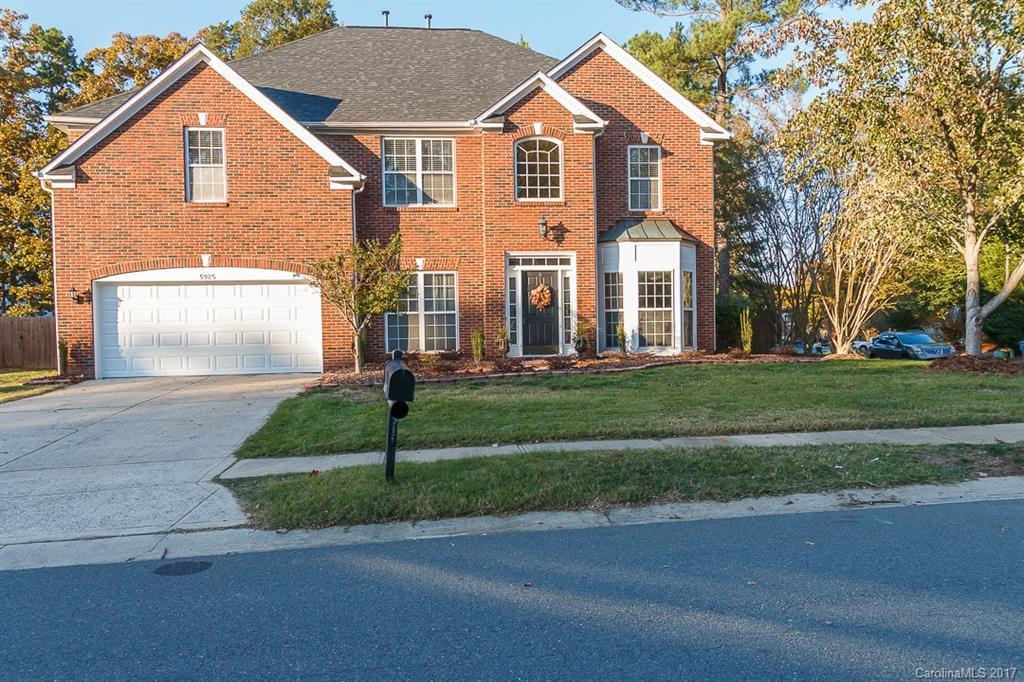 5925 Marshbank Ln., Charlotte, NC 28269