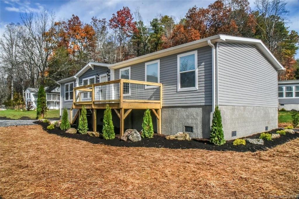 5 Bartlett Ave., Black Mountain, NC 28711