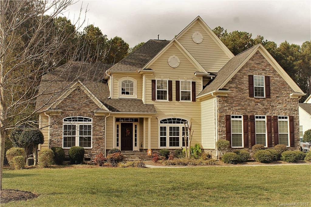 209 Beech Bluff Dr., Mount Holly, NC 28120