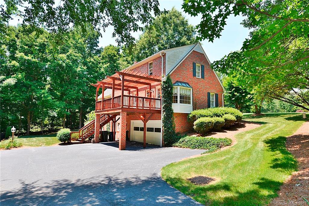 1100 Country Club Dr., Lexington, NC 27292