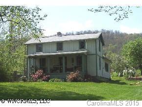 304 Youngs Cove Road, Candler, NC 28715