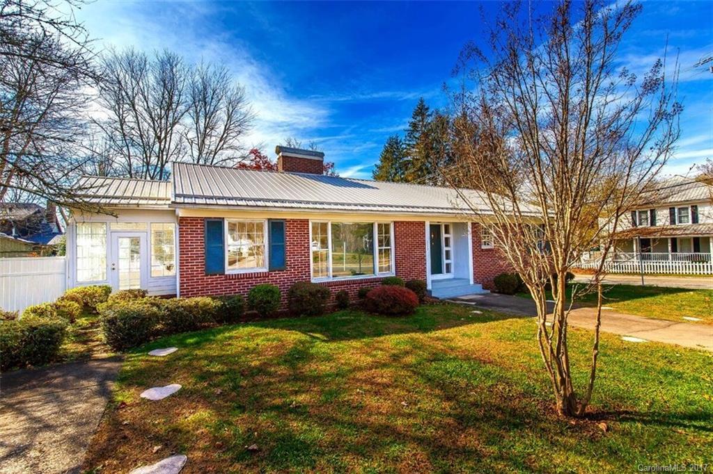 223 W Probart St., Brevard, NC 28712