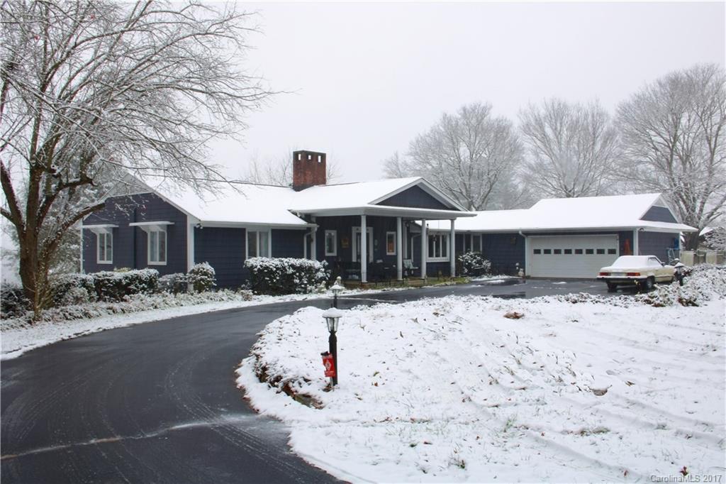 2004 Sugarloaf Rd., Hendersonville, NC 28792