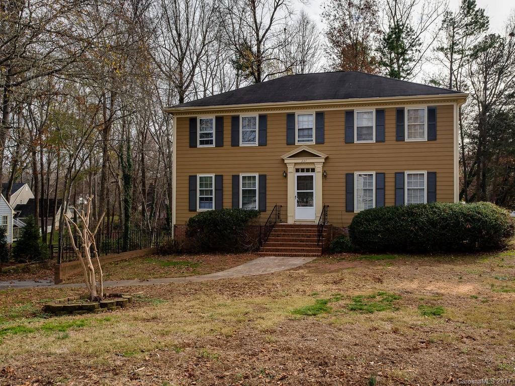 337 Pine Creek Dr., Charlotte, NC 28270