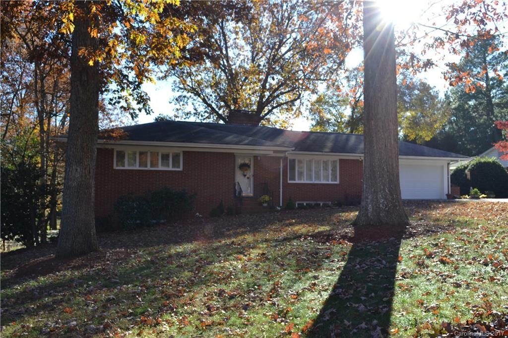 602 Willow Dr., Kannapolis, NC 28083