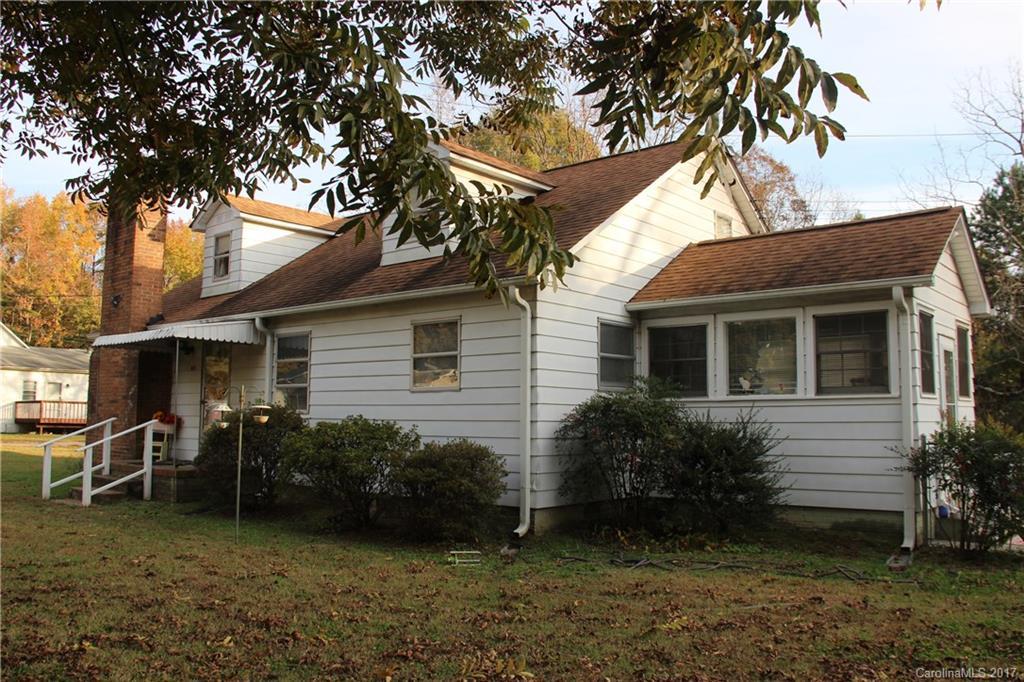 611 Austin Dr., Charlotte, NC 28213