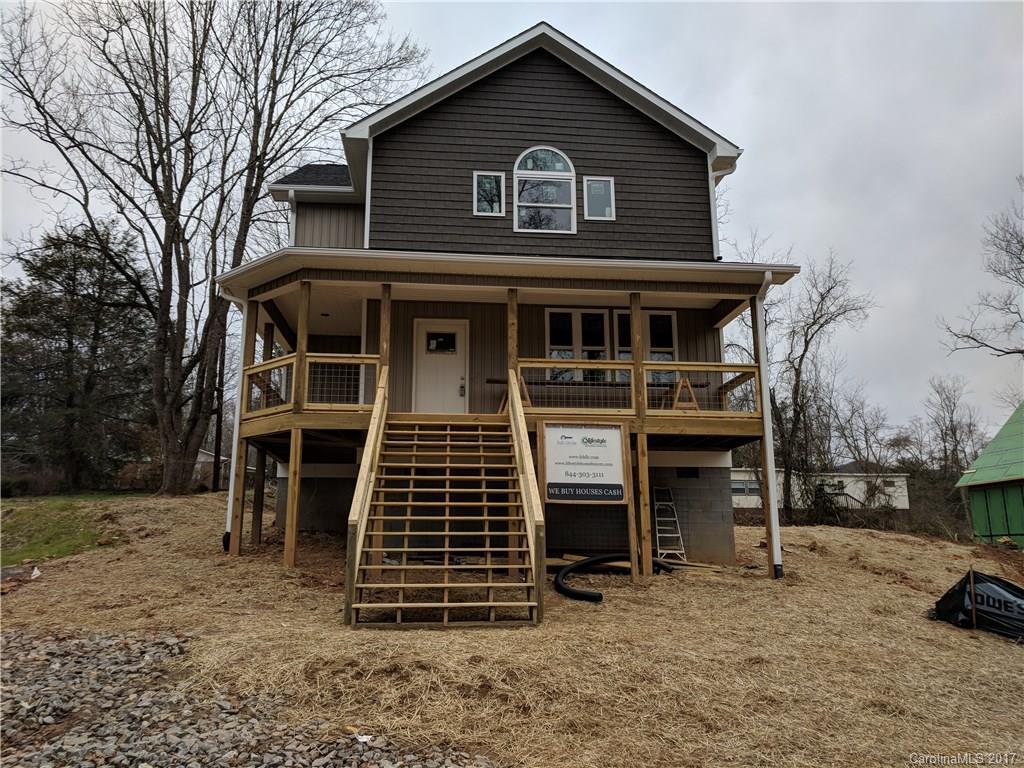 105 Portmanvilla Rd., Black Mountain, NC 28711