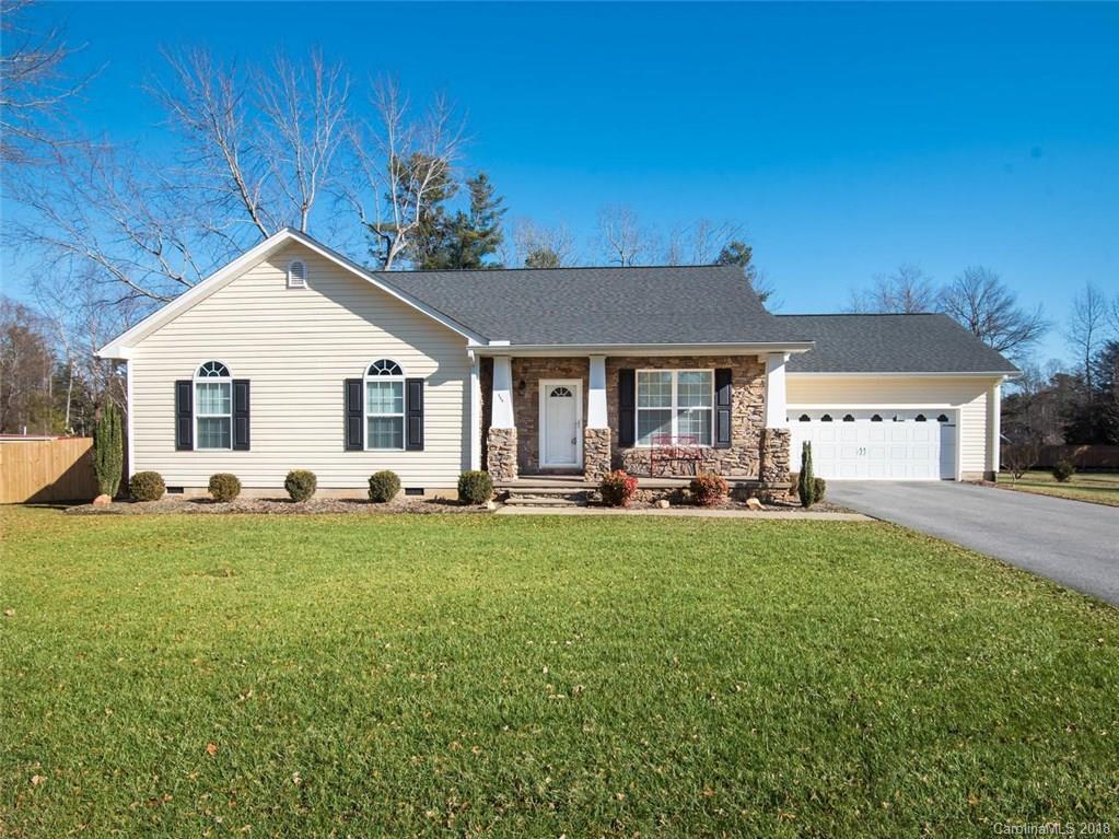 115 Hood Heights, Hendersonville, NC 28739