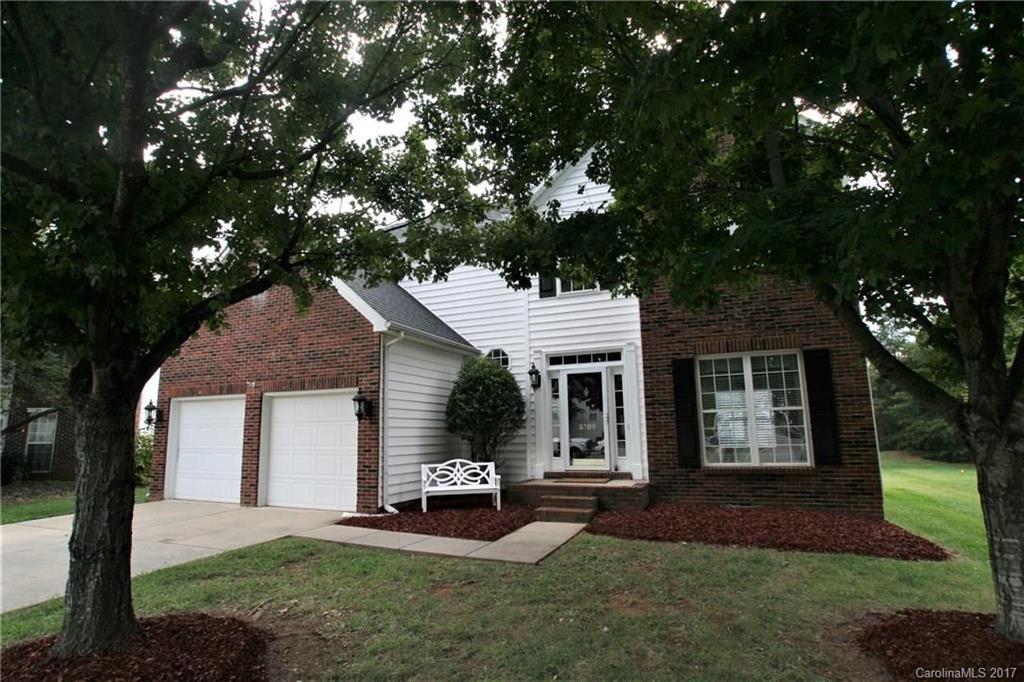 5709 Whitegate Ln., Charlotte, NC 28269