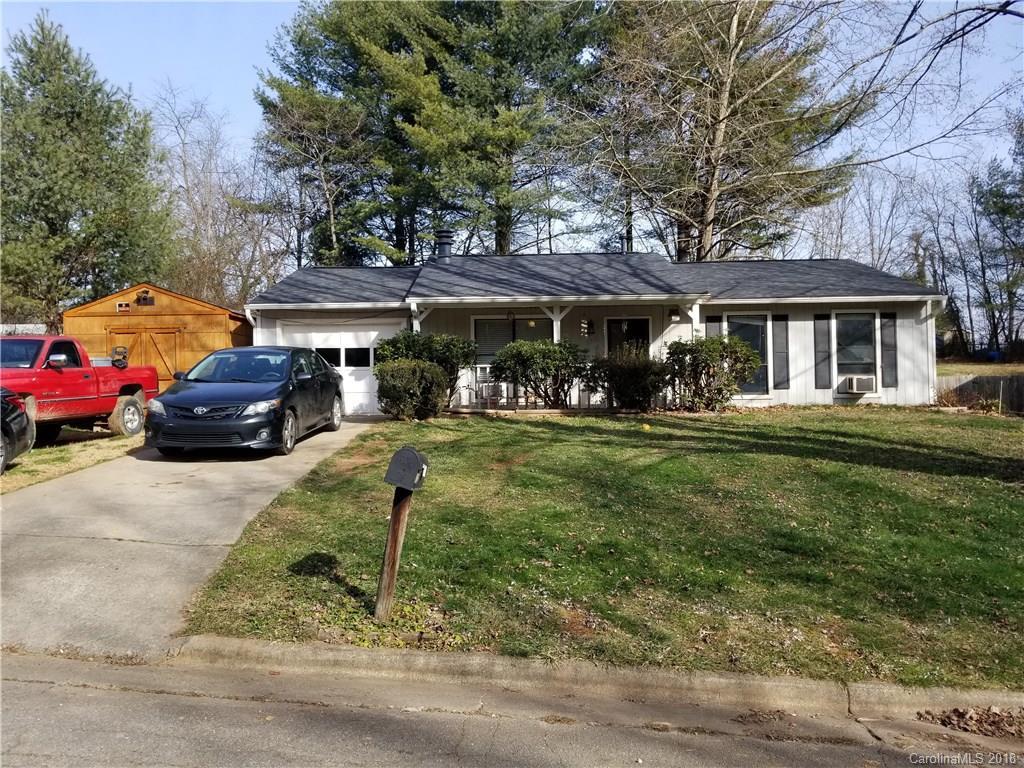 122 Wicklow Dr., Asheville, NC 28806