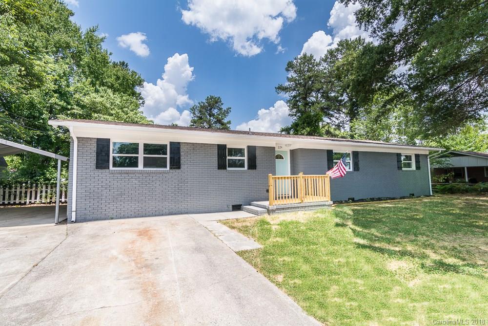 224 Tanglewood Dr., Kannapolis, NC 28081
