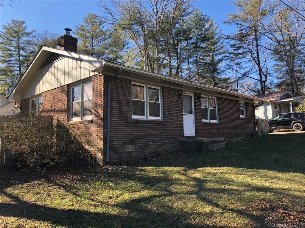 285 Cosmos Dr., Hendersonville, NC 28791