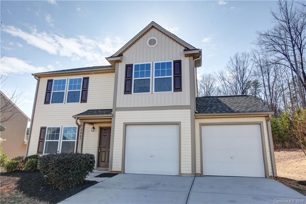 2207 Lake Vista Dr., Mount Holly, NC 28120