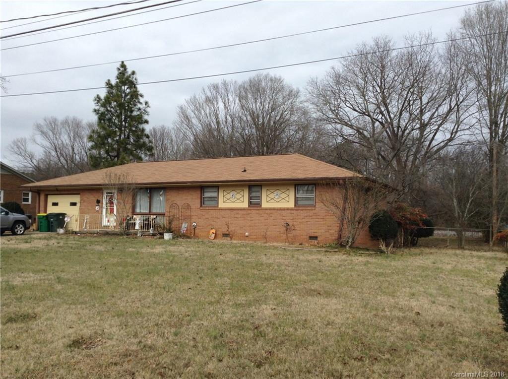 422 Mirror Lake Rd., Salisbury, NC 28144