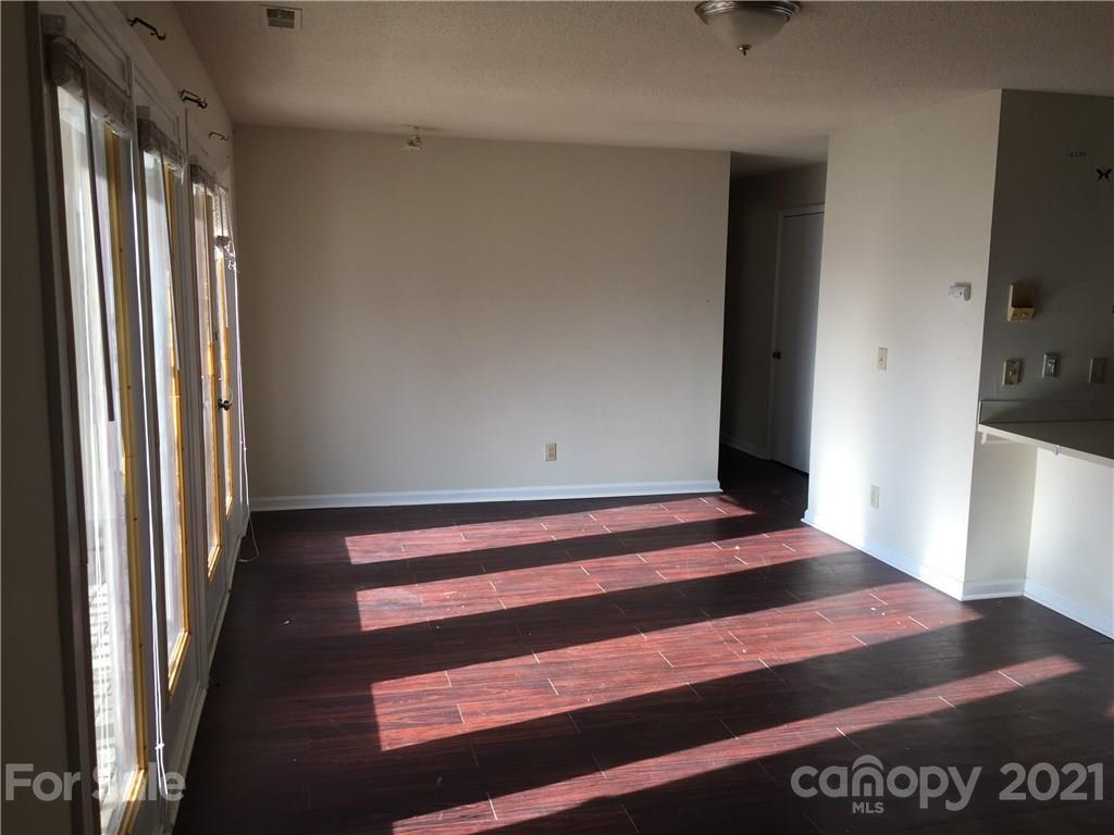 6158 Meadow Rose Ln., Charlotte, NC 28215