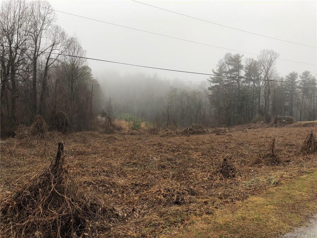 326 Ridgeway Dr., Flat Rock, NC 28731