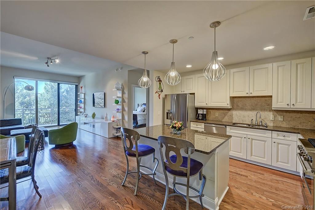 701 Royal Ct. #306, Charlotte, NC 28202