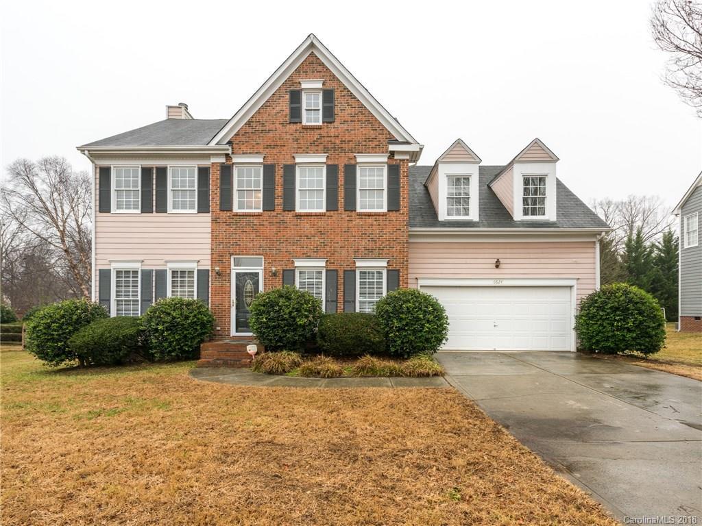 6624 Hawksnest Dr., Charlotte, NC 28269