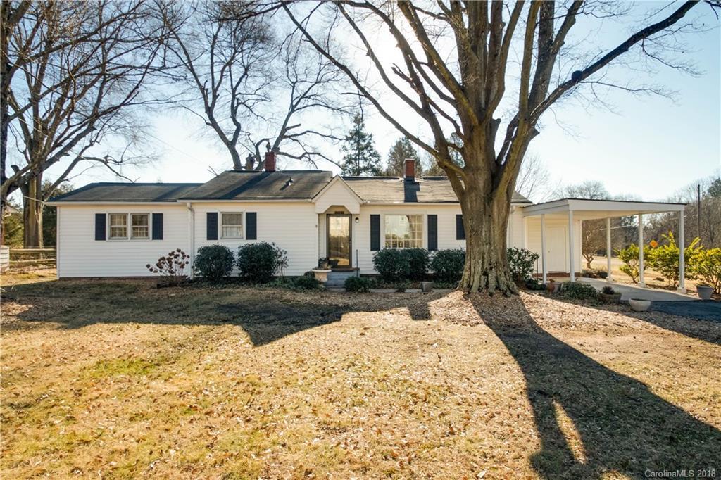 1702 N Main St., Mount Holly, NC 28120