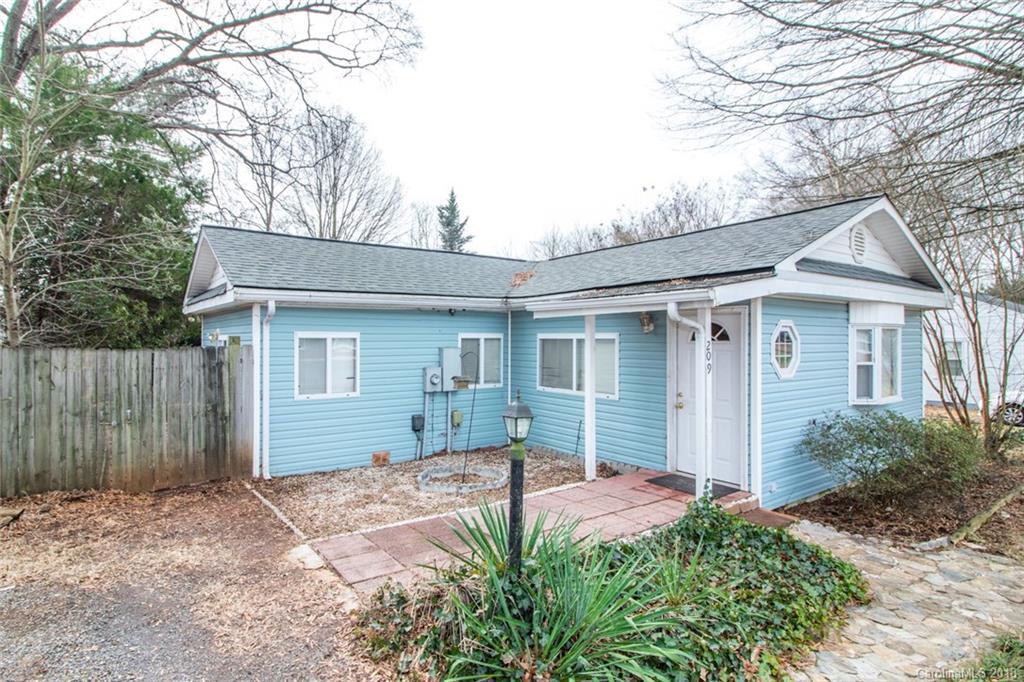 209 21st St., Newton, NC 28658