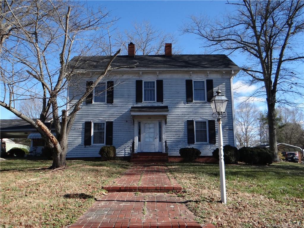 212 Summit St., Walnut Cove, NC 27052
