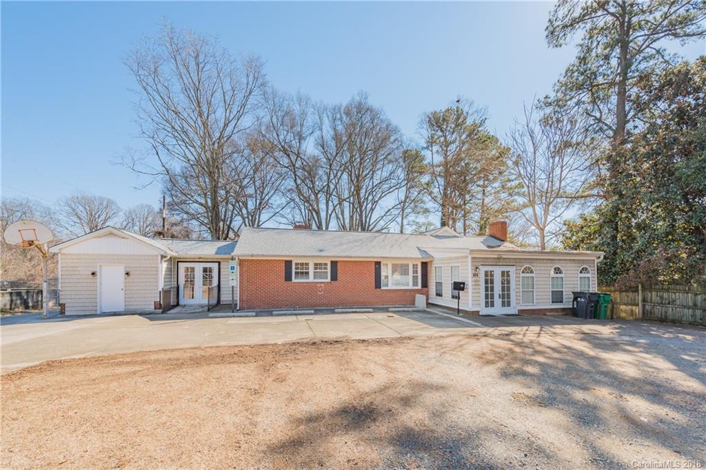 424 Ross Moore Ave., Charlotte, NC 28205